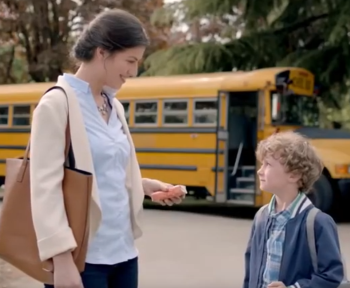 3. Iklan Kleenex 3. Iklan Kleenex