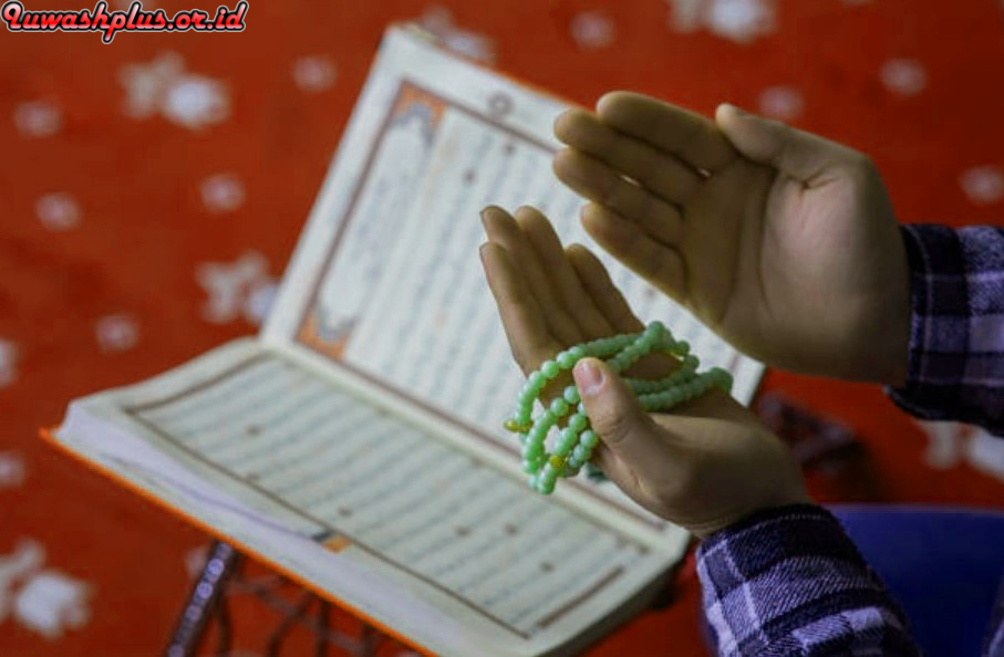 6. Berdzikir dan membaca Al-Qur'an