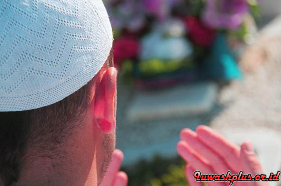 Doa Kedua Orang Tua Arab, Latin dan Terjamahannya Doa Kedua Orang Tua Arab, Latin dan Terjamahannya