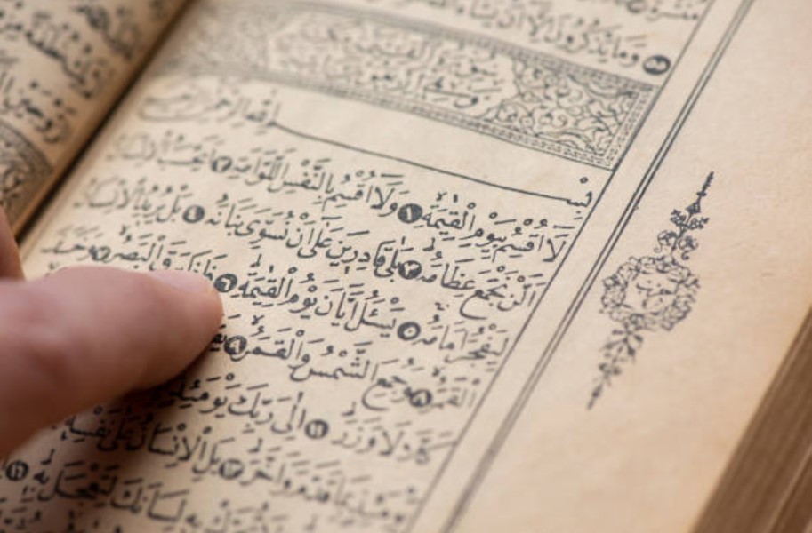 23 Ayat Alquran tentang Cinta Beserta Artinya