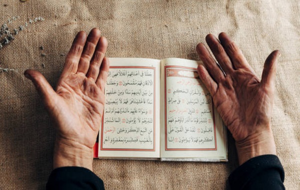 Hikmah Membaca Doa Memakai Pakaian Hikmah Membaca Doa