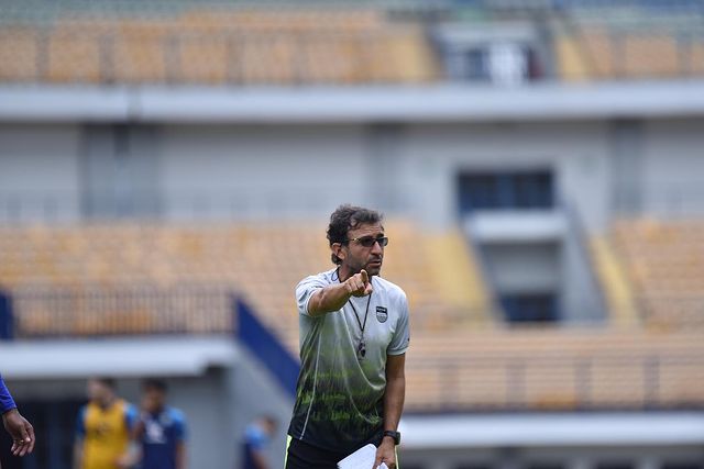 Teka-Teki Sosok Pengganti Luis Milla