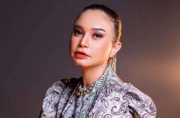 Klarifikasi Rossa Difitnah Abaikan Betrand