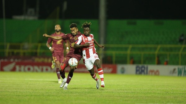 Jalannya Pertandingan PSM vs Persis
