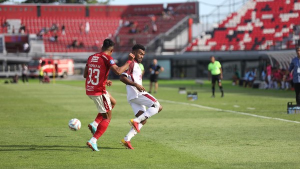 Jalannya Pertandingan Bali United vs PSM Makassar